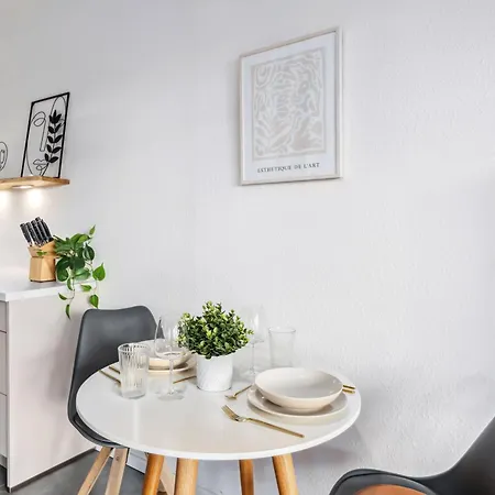 Traber Kaffee Terrasse & Parken * Lipsia